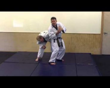 Under The Arm Arm-Bar – Hapkido Self-Defense Tip with Alain Burrese