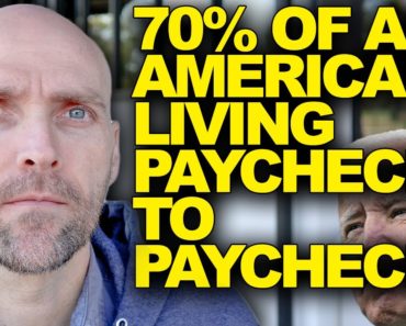 70% OF AMERICANS LIVING PAYCHECK TO PAYCHECK. ECONOMISTS ARE WORRIED ABOUT THIS