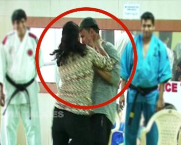 Akshay Kumar Beaten By Woman In Public To Show Self Defense Techniques